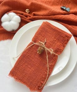 Serviette de table en tissu rouge